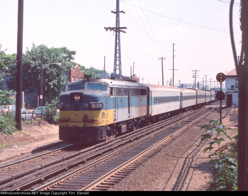 LI 611 on KO train.